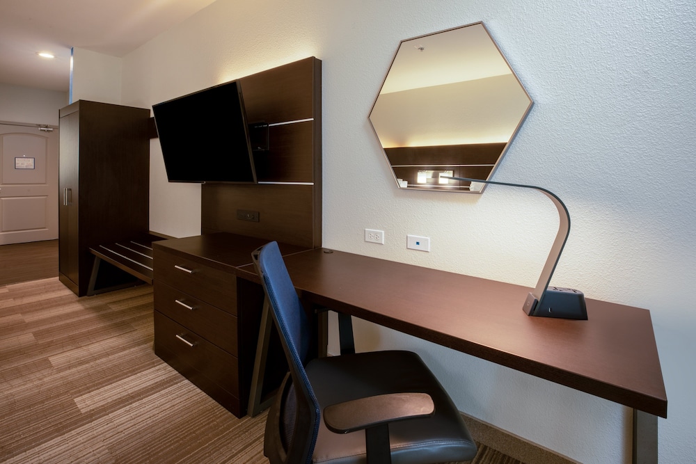 Holiday Inn Express & Suites Rockport - Bay View 47/51