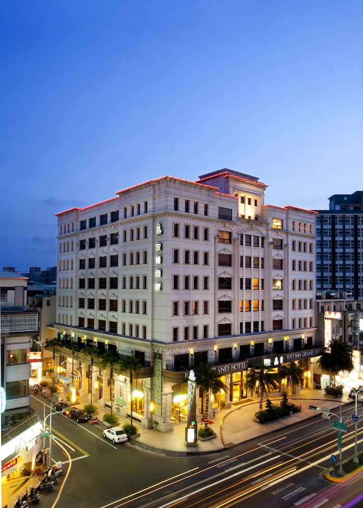 Justwin Grand Hotel 3/42