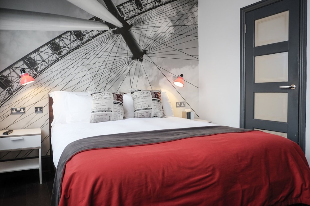 LUXURY, DOUBLE BED