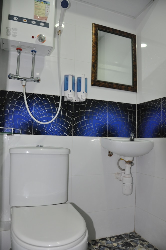New Guangzhou Guest House 44/45