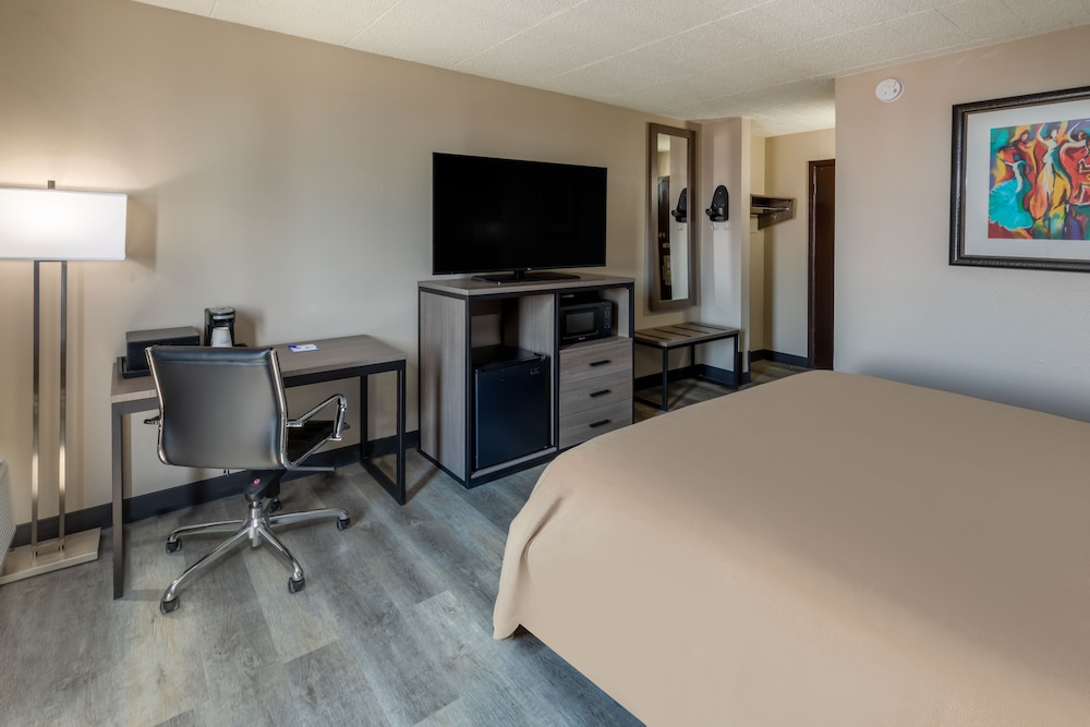 Super 8 by Wyndham Laredo 21/25