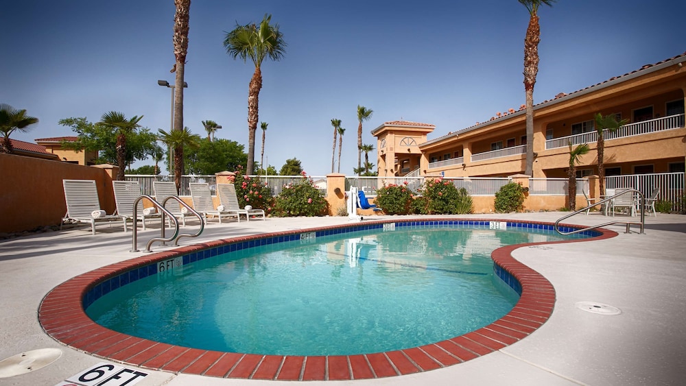 Best Western Inn & Suites Lemoore 1/36