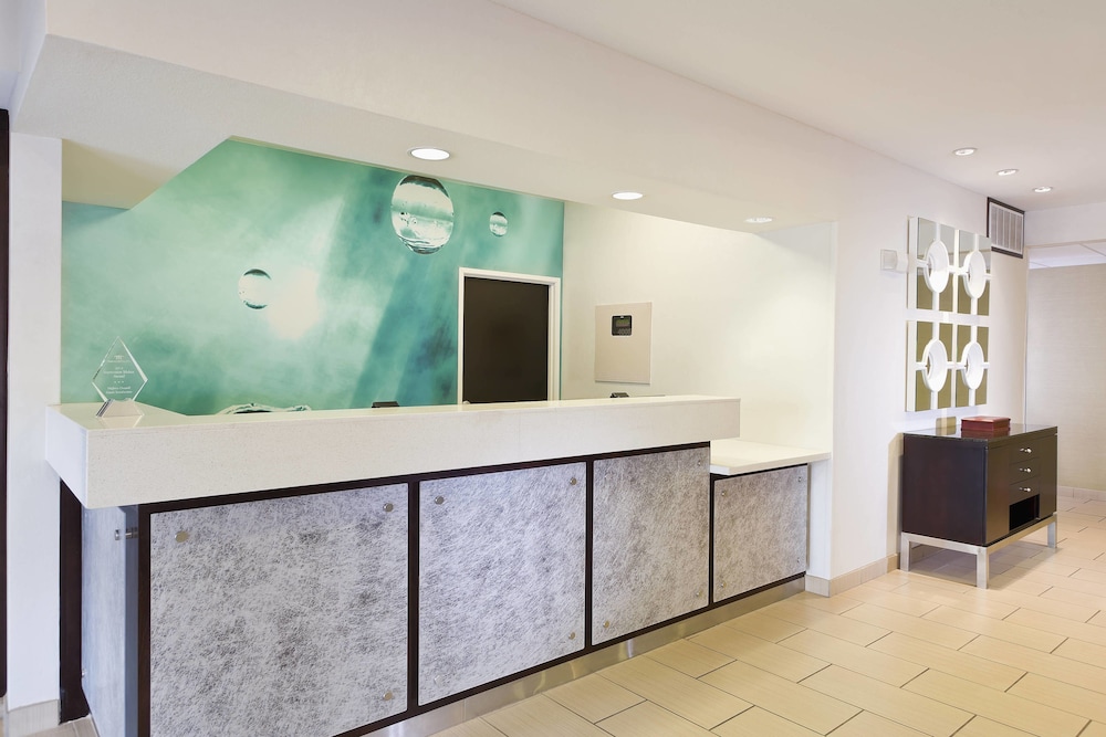 SpringHill Suites Phoenix North 6/28