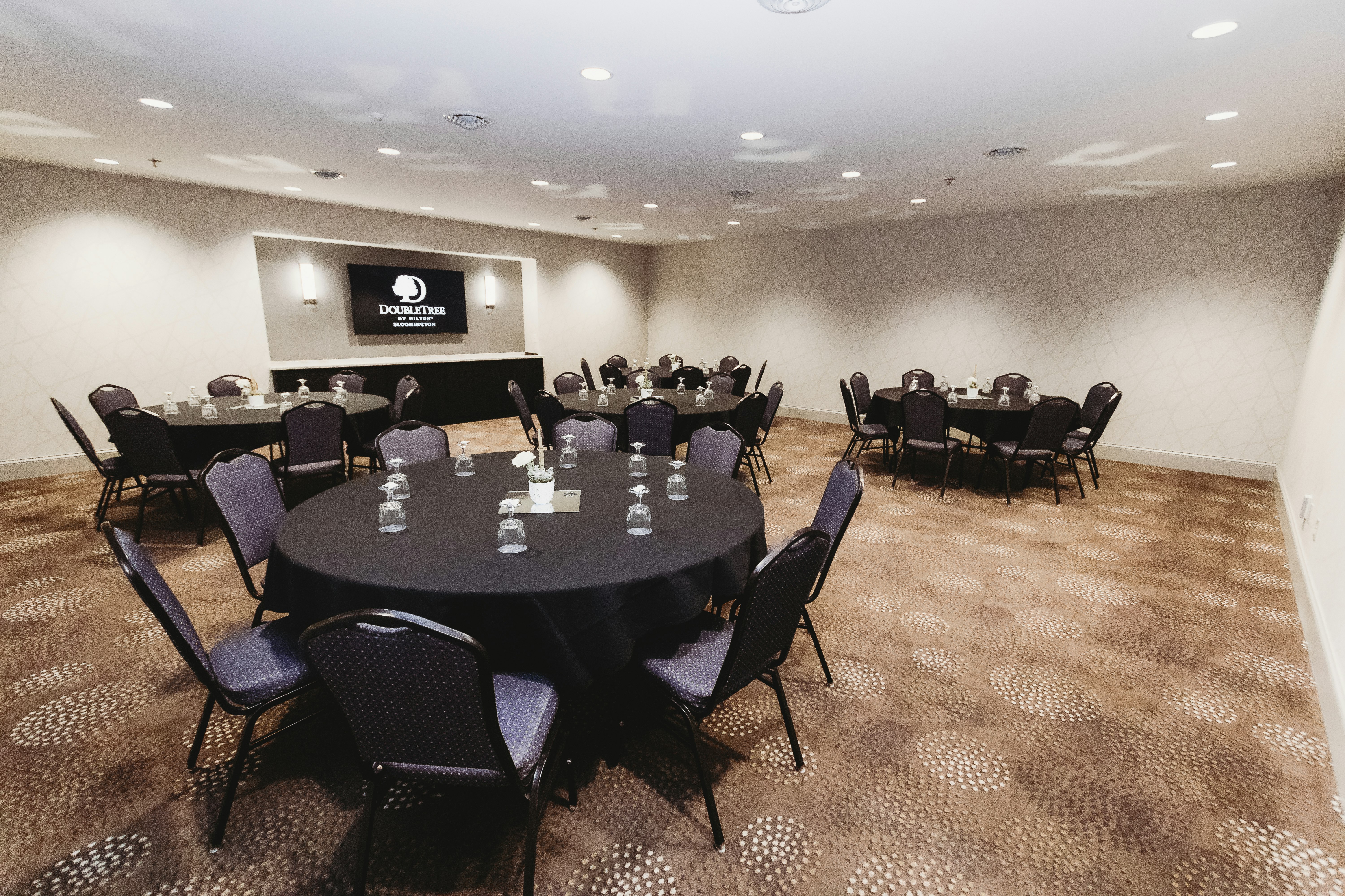 Doubletree By Hilton Bloomington 60/76
