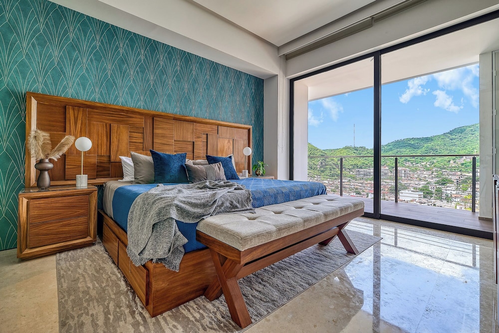 Deluxe, Apartment, King Bed, Queen Murphy Bed, Partial Ocean View, Terrace, Maxwell Collection Romantic Zone 4/8
