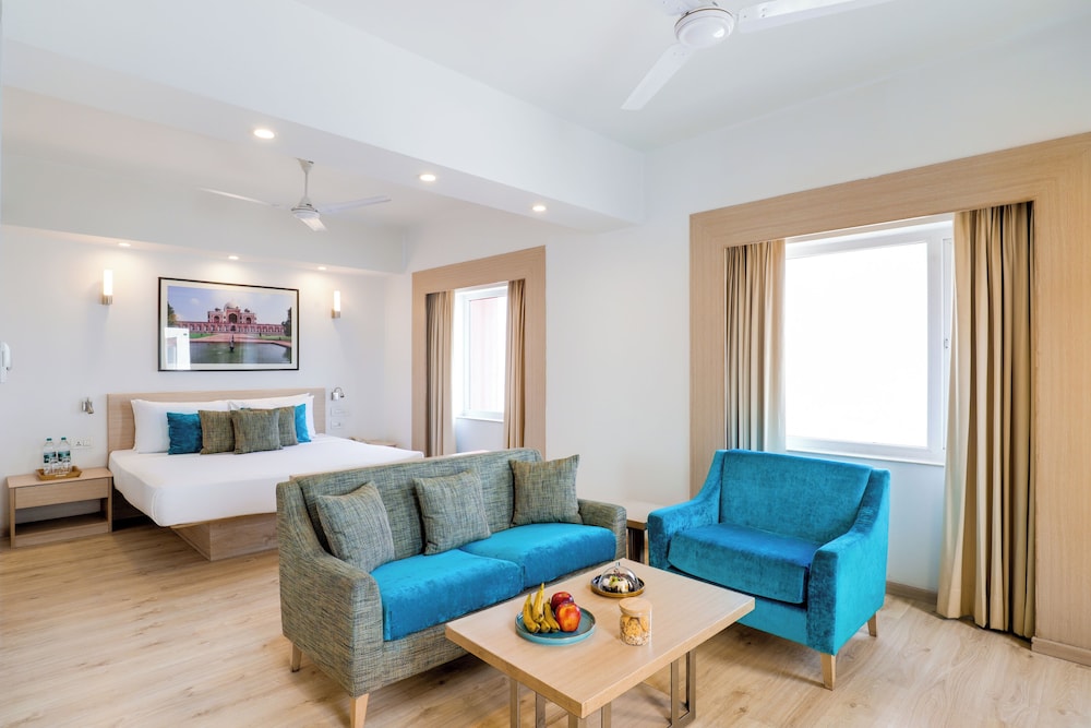 Red Fox Hotel Sector 60 Gurugram 42/62