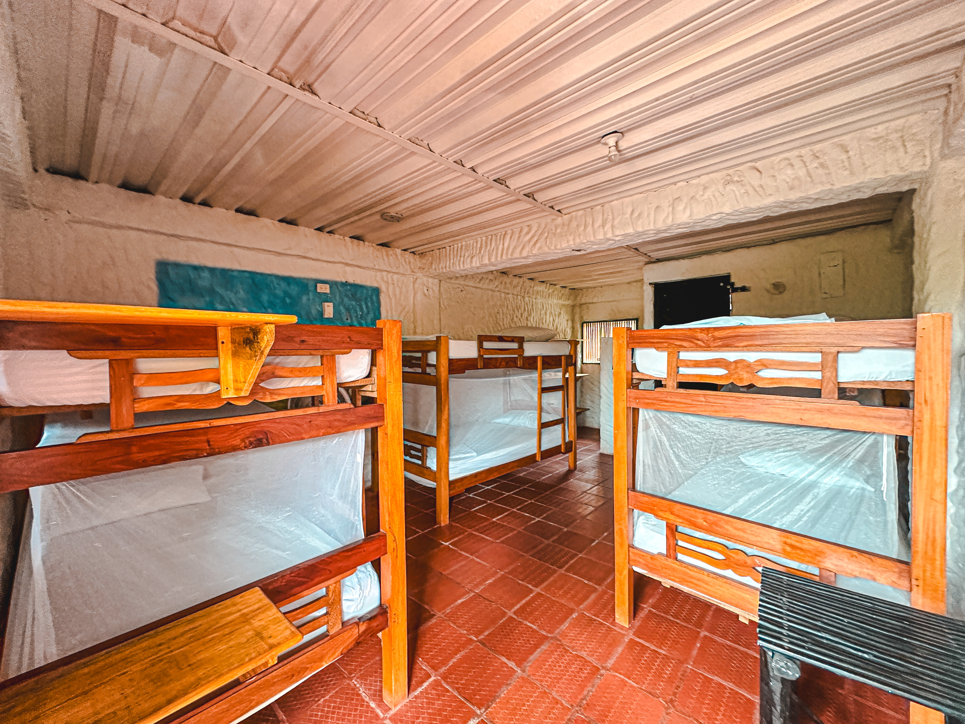 Praba Hostel 12/28
