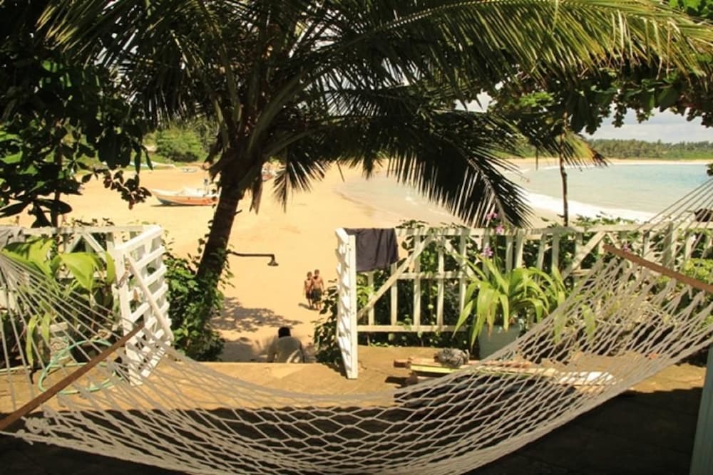 Talalla Bay Beach House 23/27