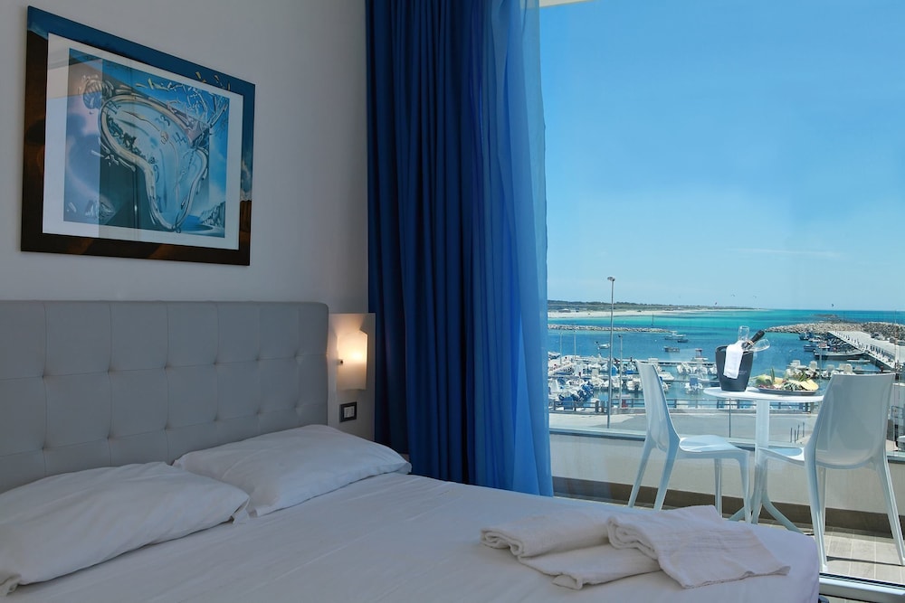 Nauticus Guest Room 13/41