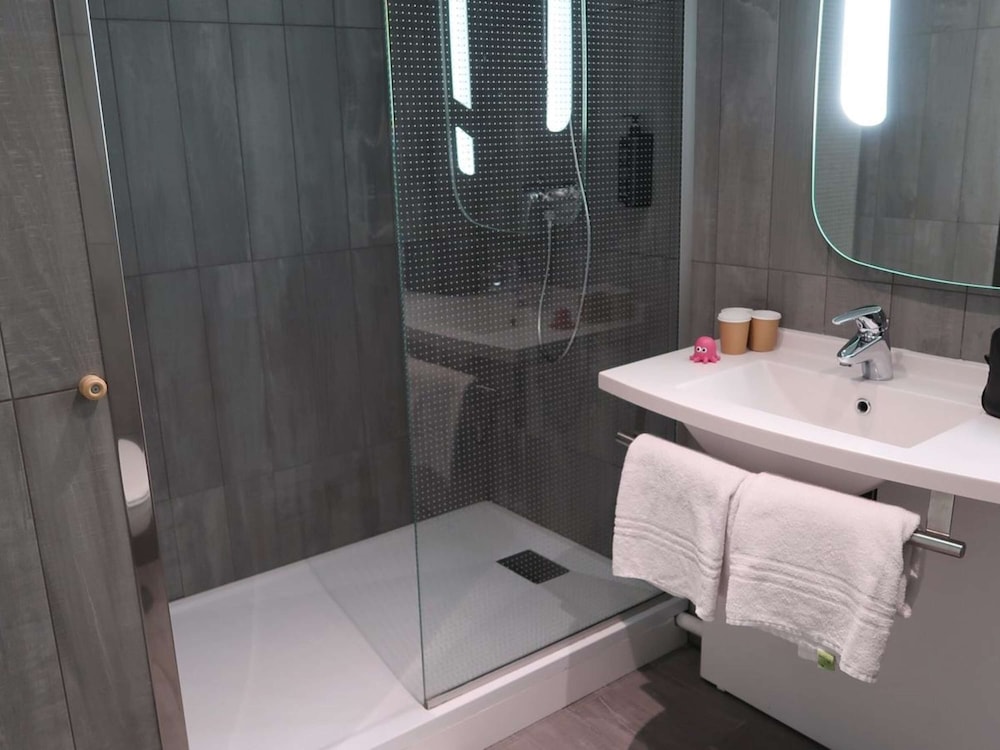 ibis Cannes Plage La Bocca 37/63