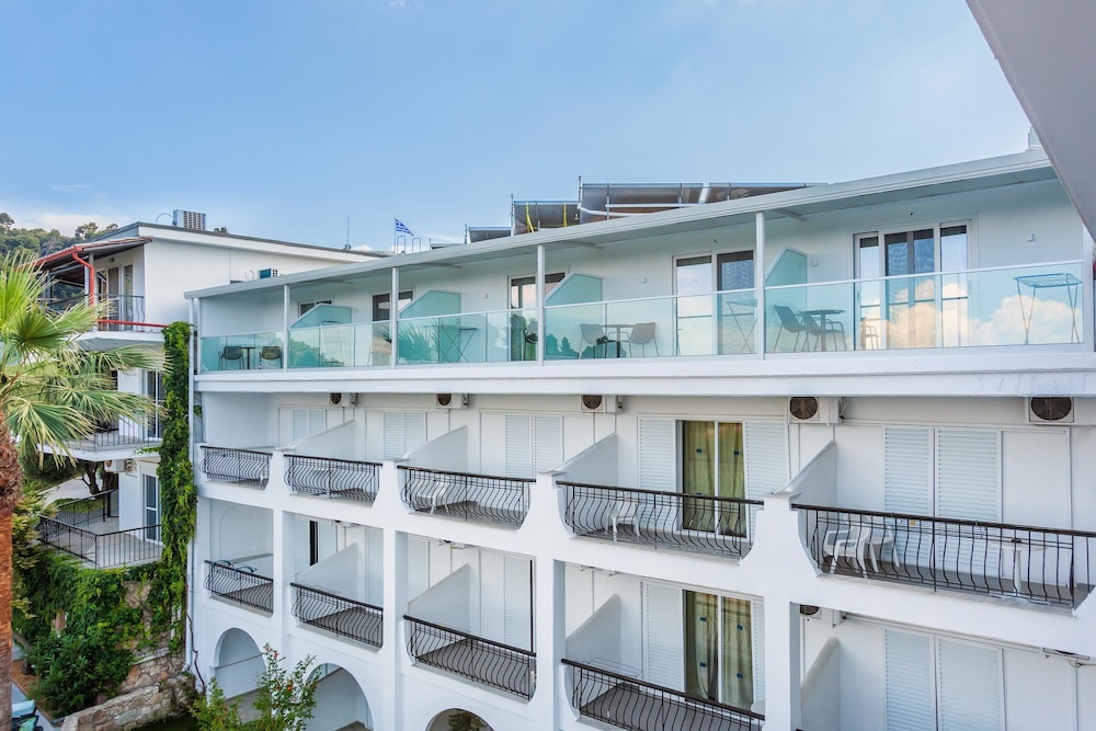 Kriopigi Hotel 5/104