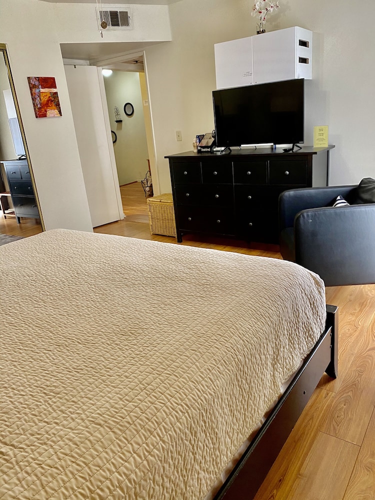 Glendale Apartment Rental by Owner 17/58
