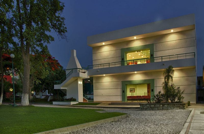 Los Olivos Spa 2/22