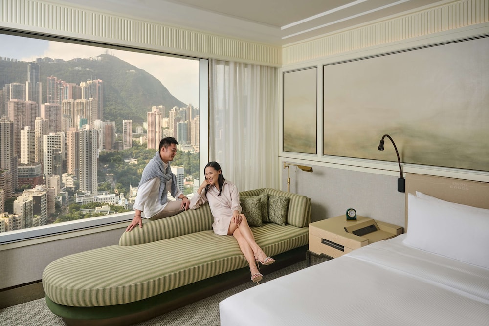 Island Shangri La Hong Kong 35/67