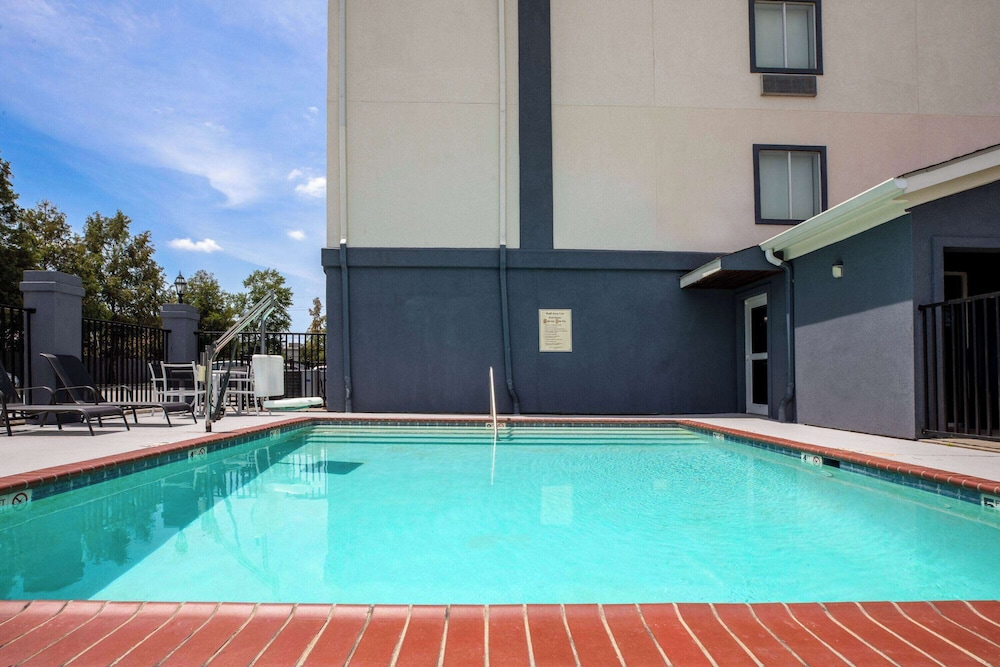 Days Inn by Wyndham Baton Rouge/I-10 39/56