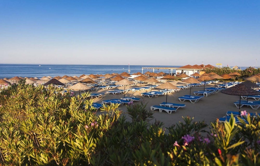 The Garden Beach Hotel 44/50