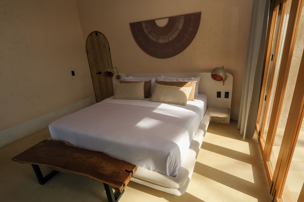 Hotel Tahiti 12/50