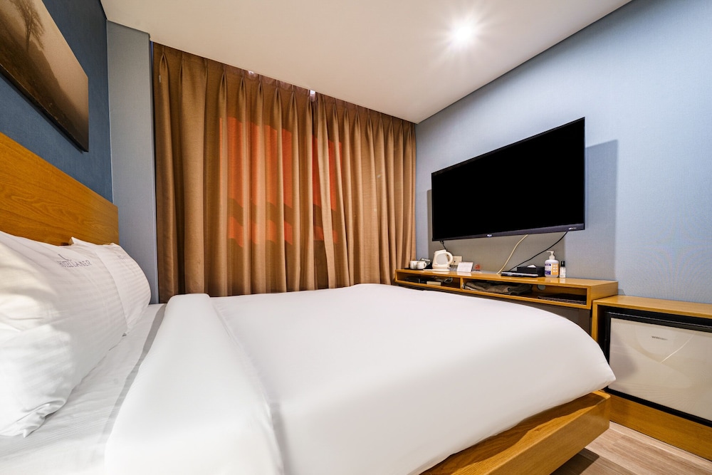 La Mer Hotel 20/50