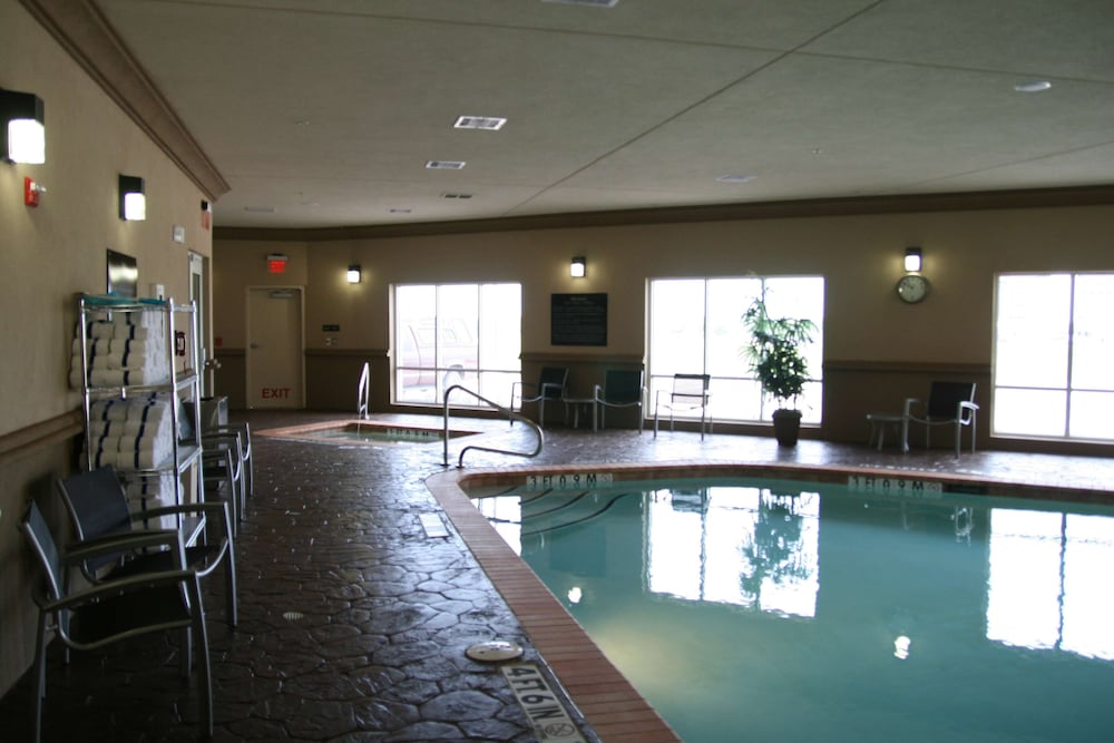 Hampton Inn and Suites Cleburne in CLEBURNE - TX