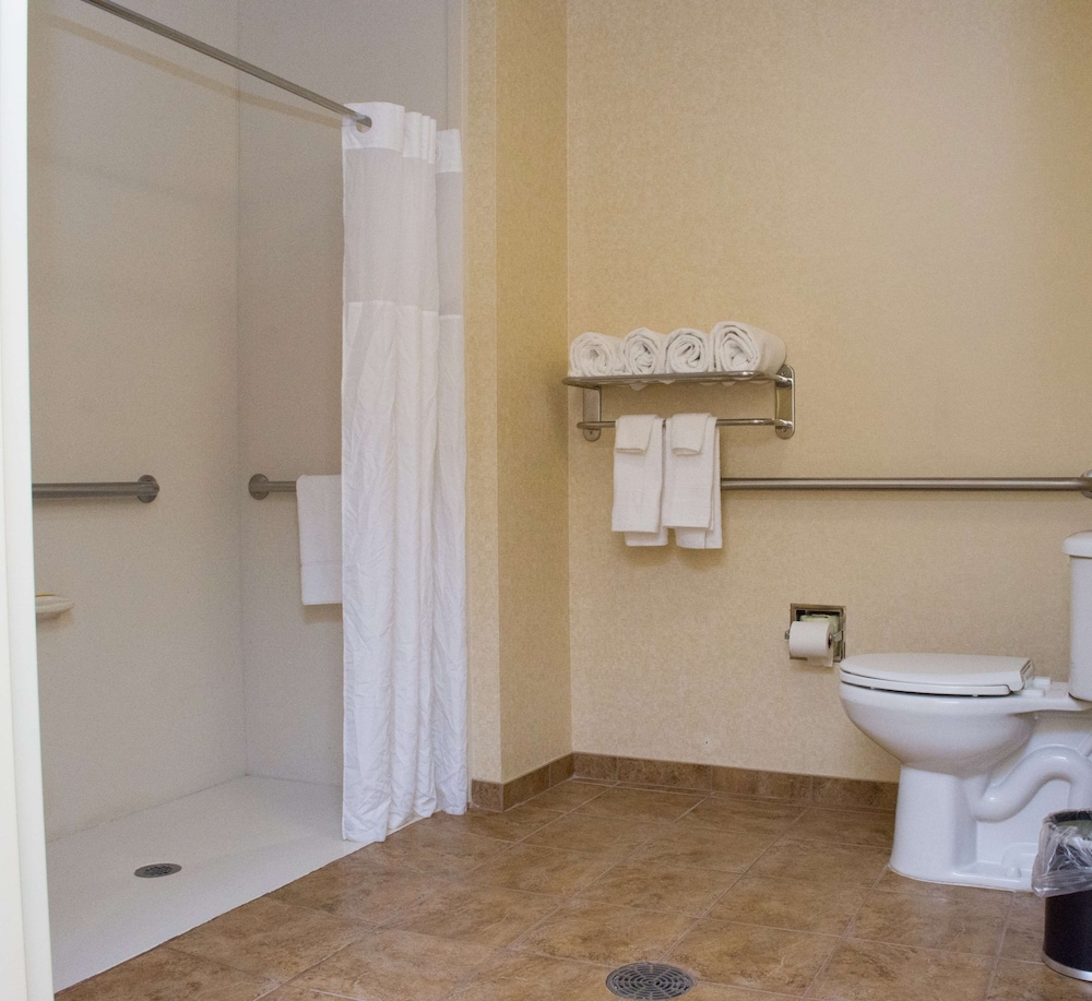 Hampton Inn Dandridge, TN 10/46