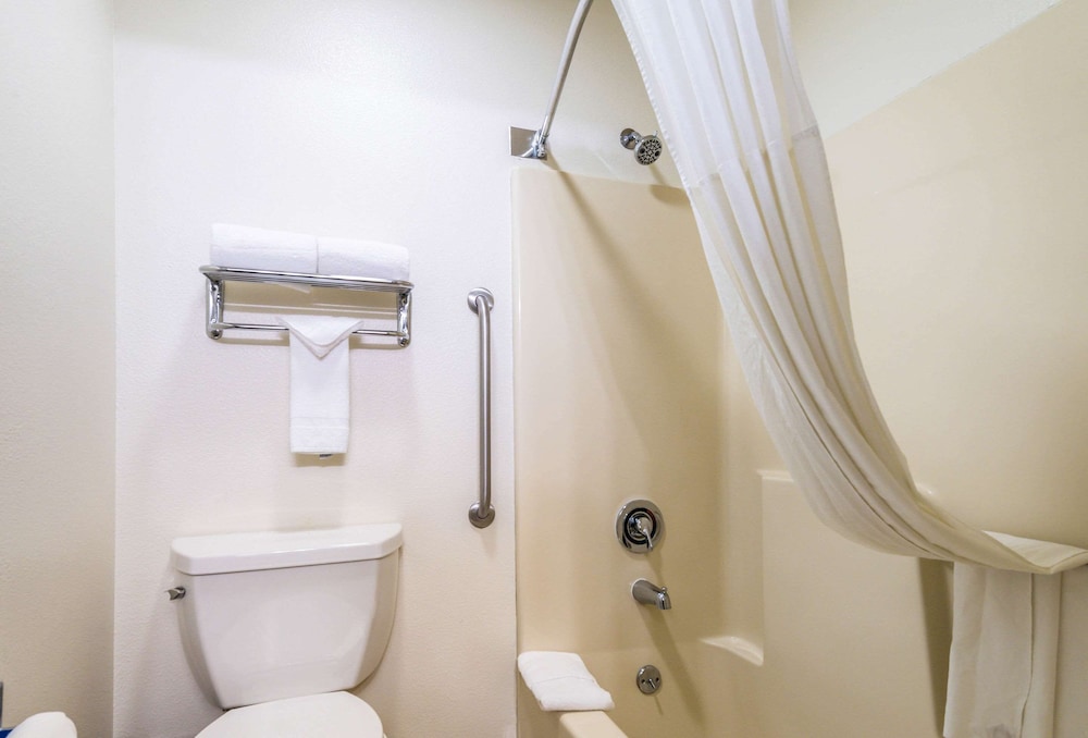 Quality Inn & Suites Lacey Olympia 25/66