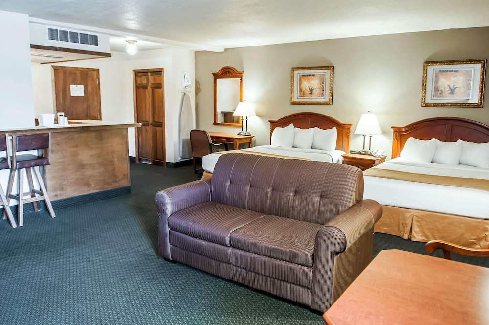 Hotel Inn Santa Fe 25/36