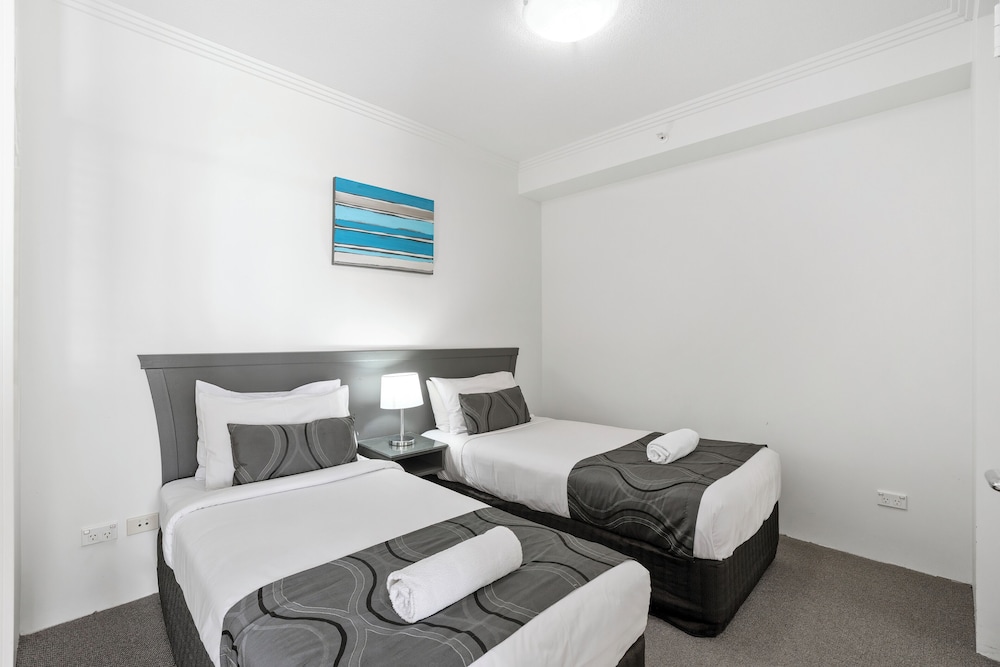 2 BEDROOMS, FAMILY, APARTMENT