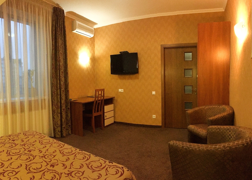 Komilfo Hotel 34/50