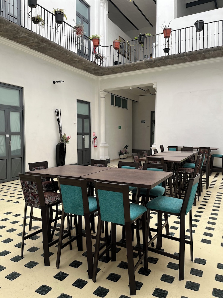 Hotel Alhaja 36/50