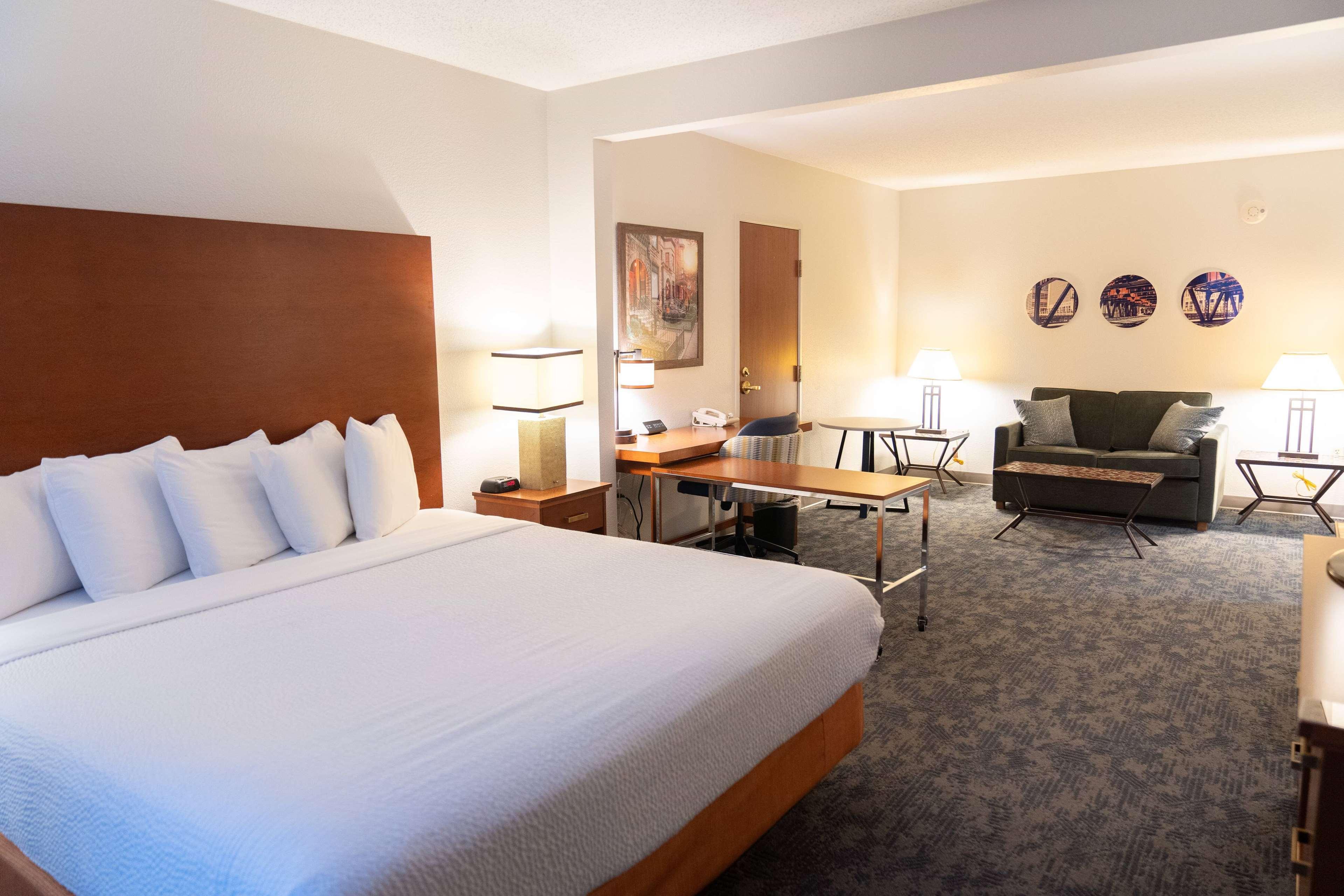 جناح تنفيذي، La Quinta Inn & Suites by Wyndham Bannockburn-Deerfield 2/4