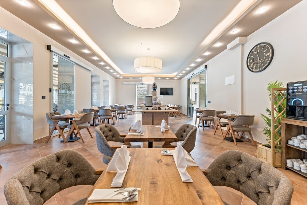 Hotel Dua Residence 30/50