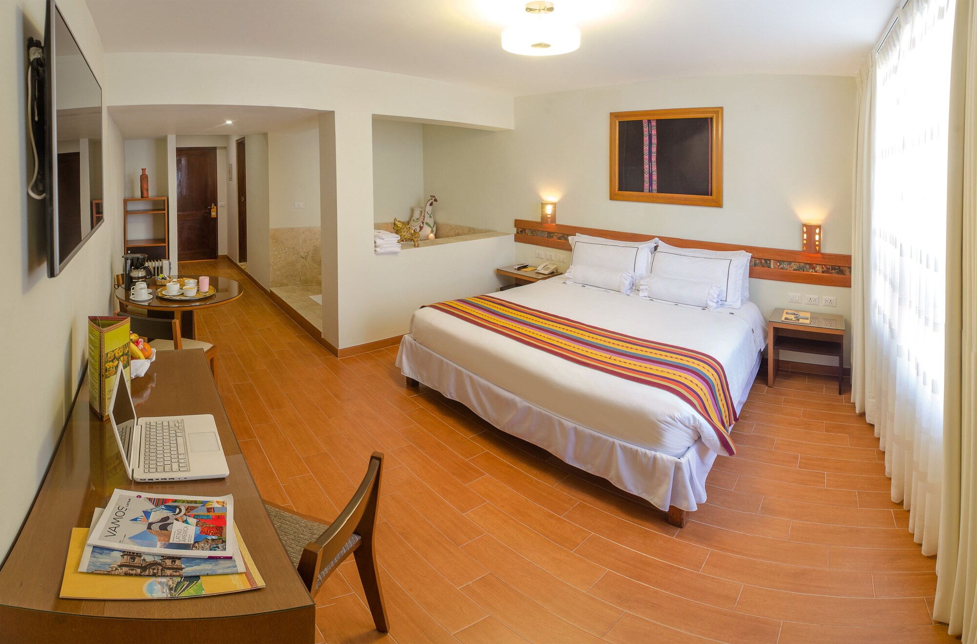 Junior Suite, Jetted Tub