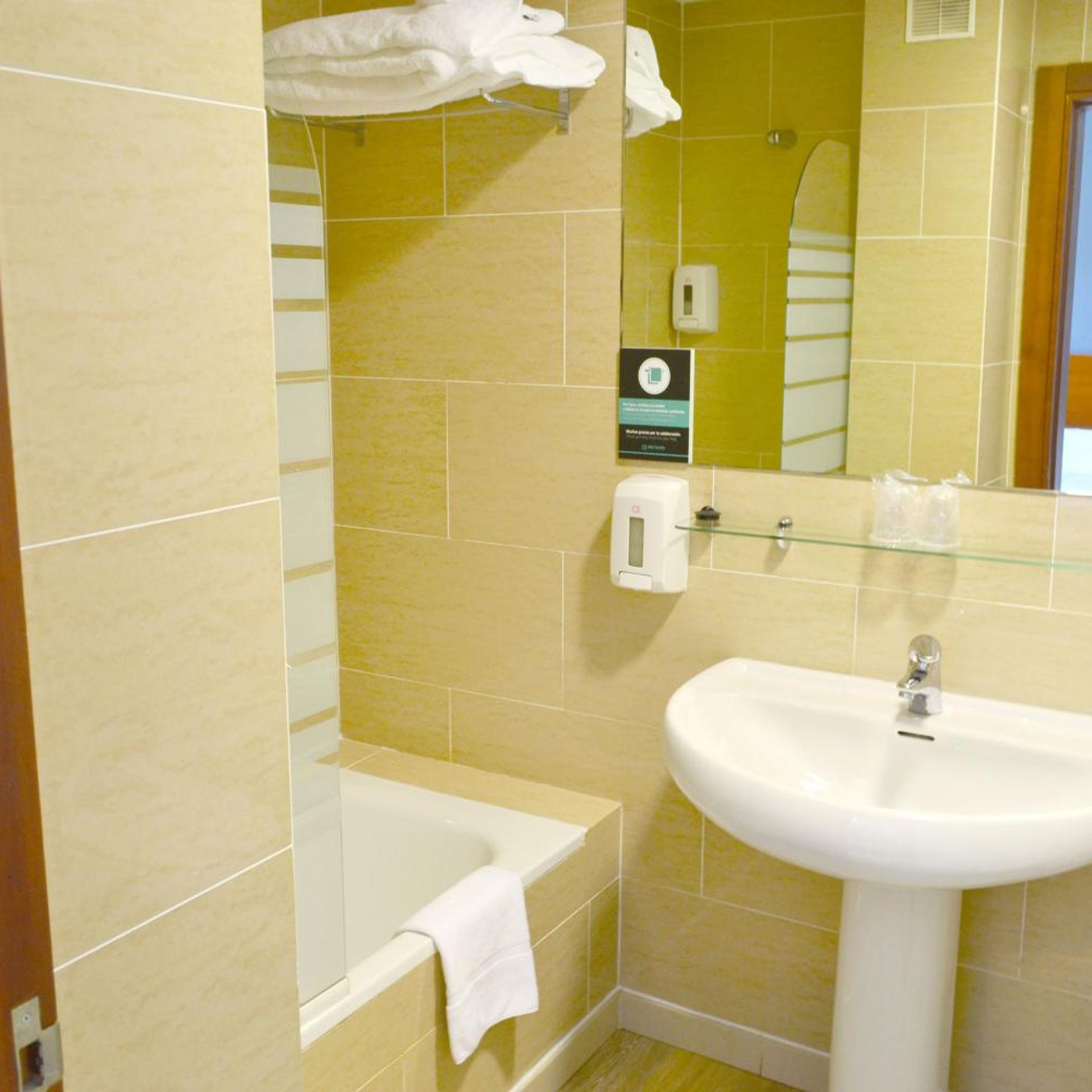 غرفة قياسية بسرير مزدوج أو سريرين منفصلين، Hotel Alda Ciudad de Soria 8/9