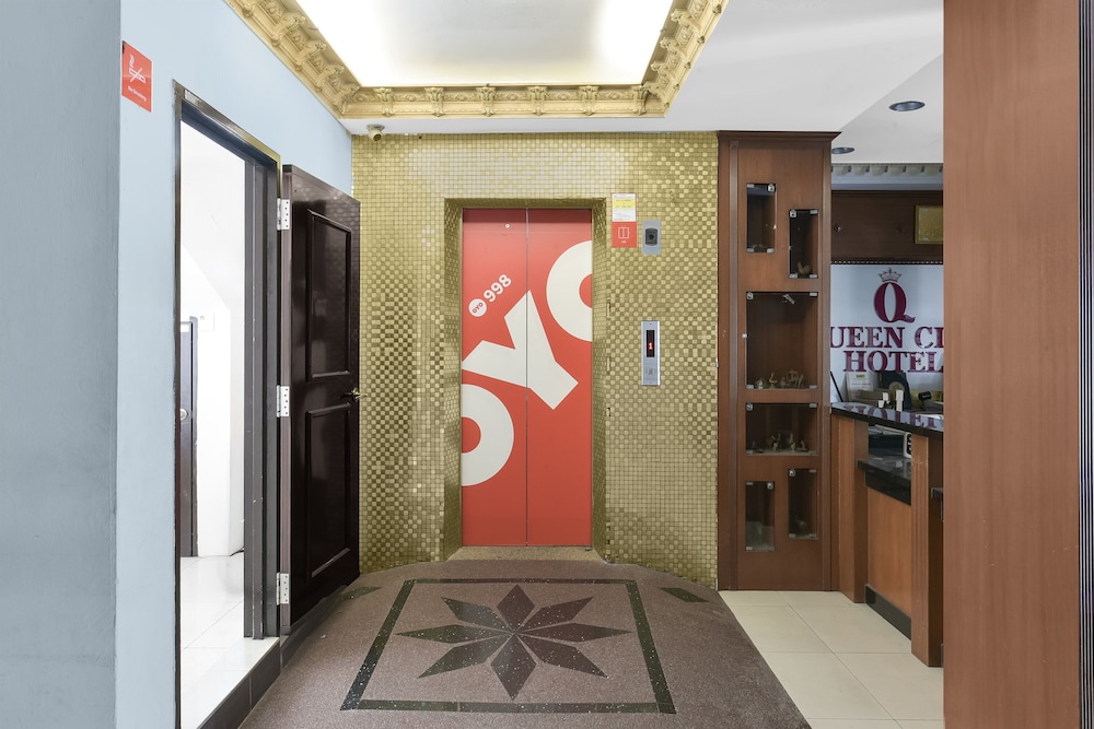 OYO 998 Queen City Hotel 15/50