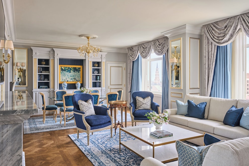 The Charleston Place 56/79