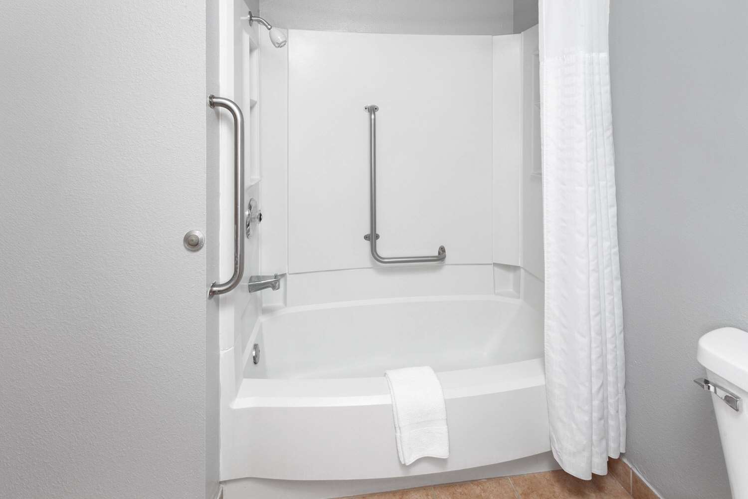 Super 8 By Wyndham Sun Prairie/Madison E 27/28