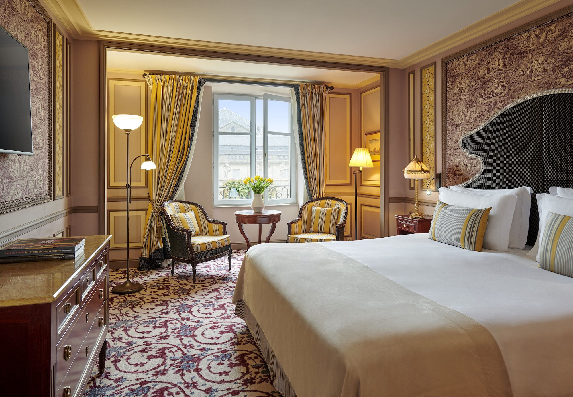 Premium, King Bed, Opera View