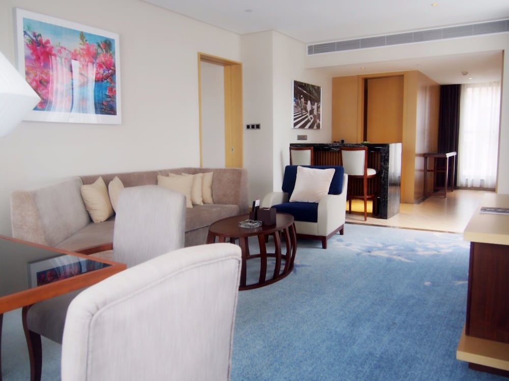 Wojo Hotel 30/50