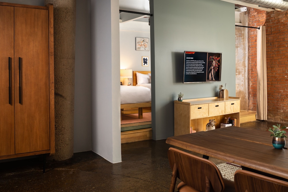 Canvas Hotel Dallas (ex. NYLO Dallas South Side) 29/38