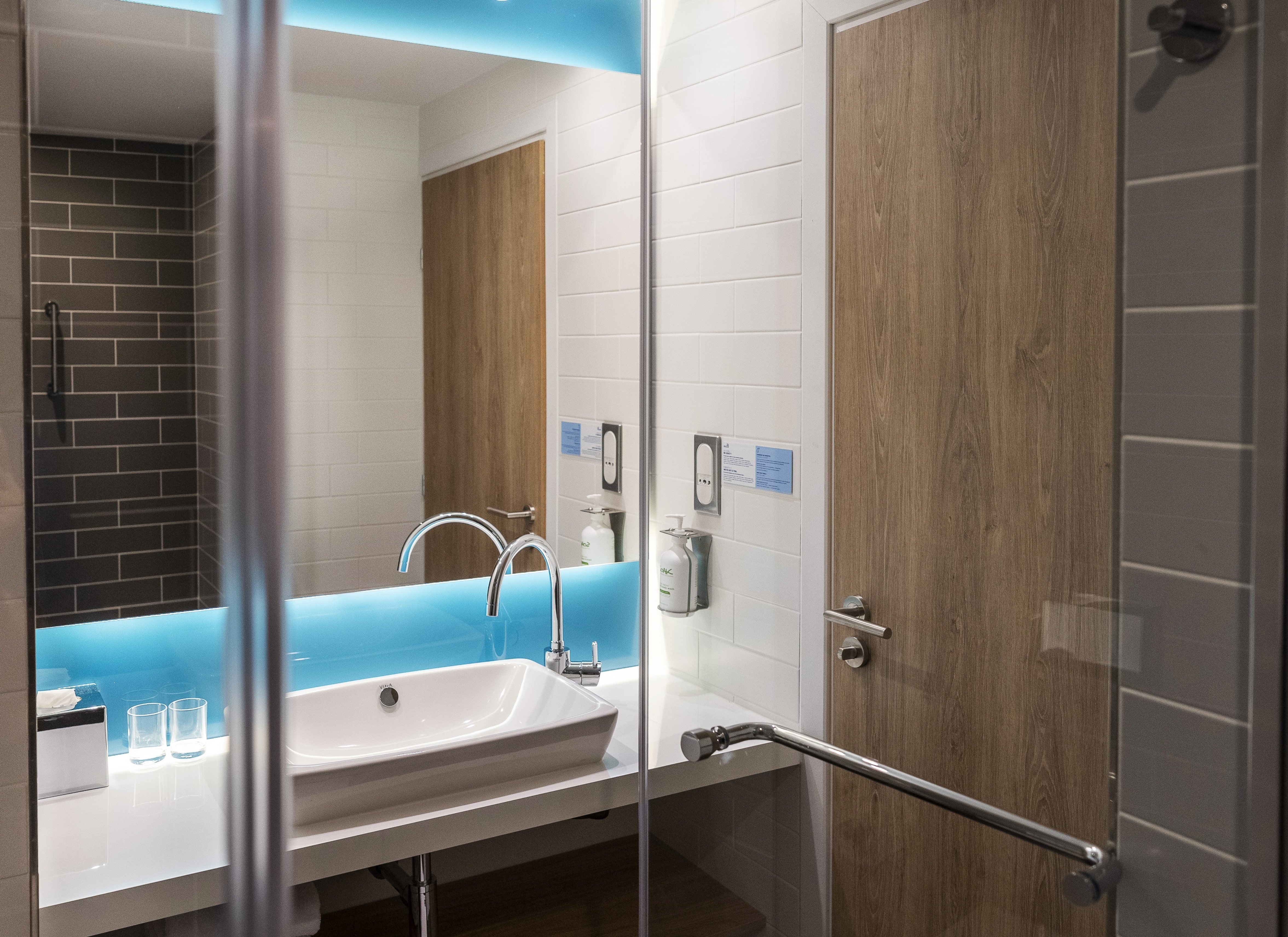 Holiday Inn Express Nice - Grand Arenas 70/71