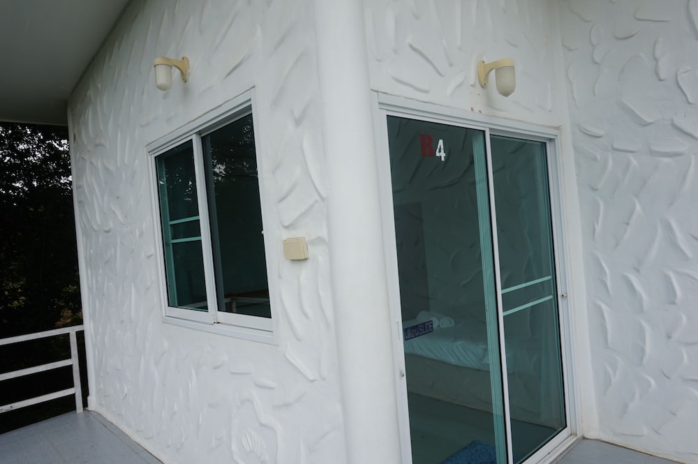 Whiterock Resort Pakchong 26/48