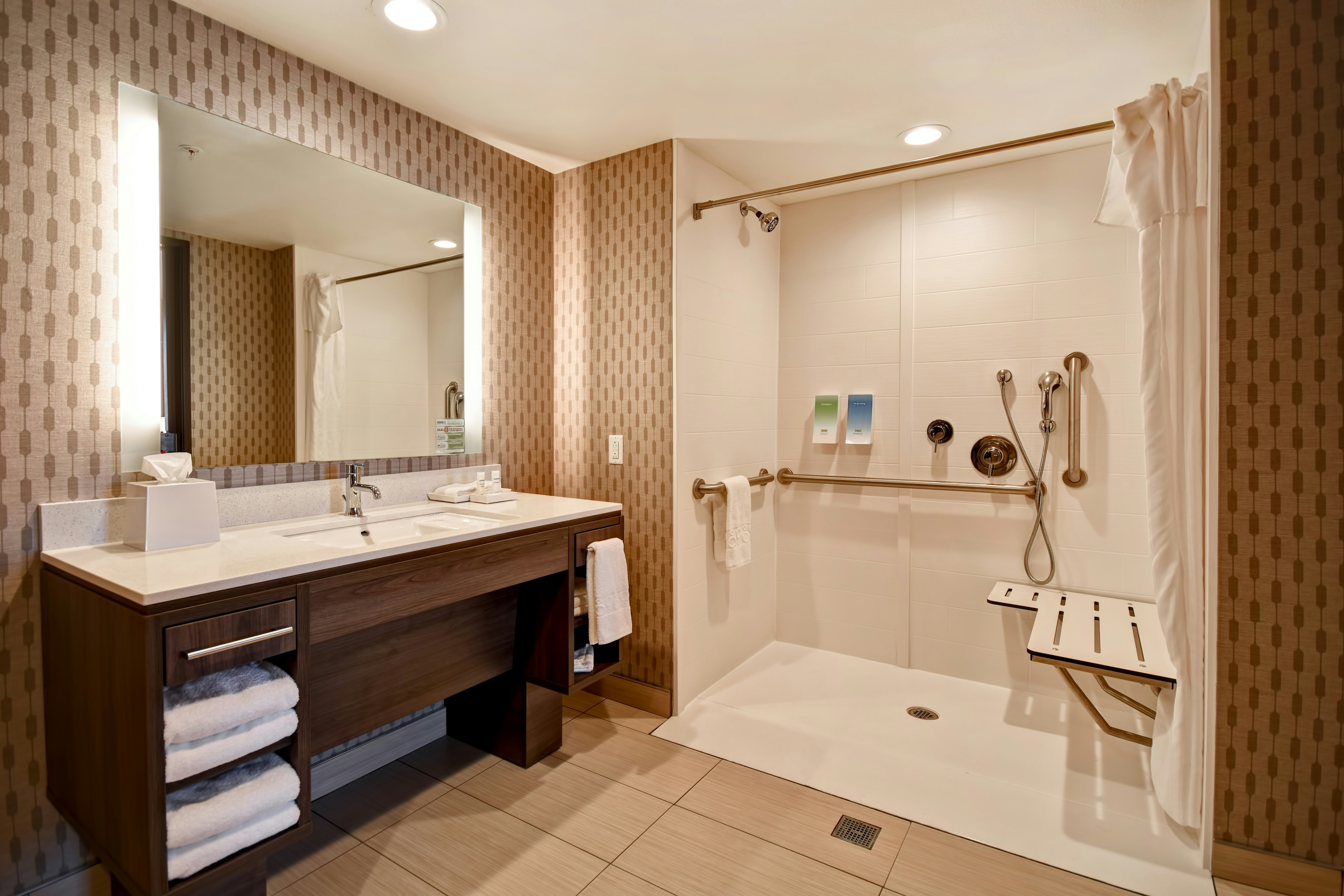 جناح بسرير كينج بغرفة نوم واحدة لذوي الإعاقة، Home2 Suites by Hilton Victorville, CA 2/2