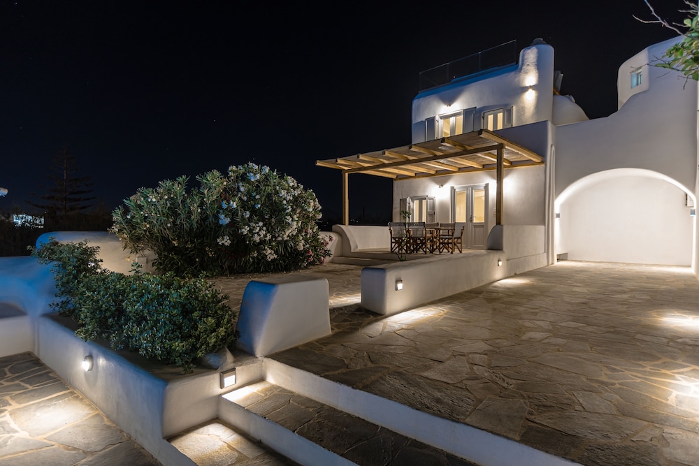 Naxian Queen Luxury Villas And Suites 5/77