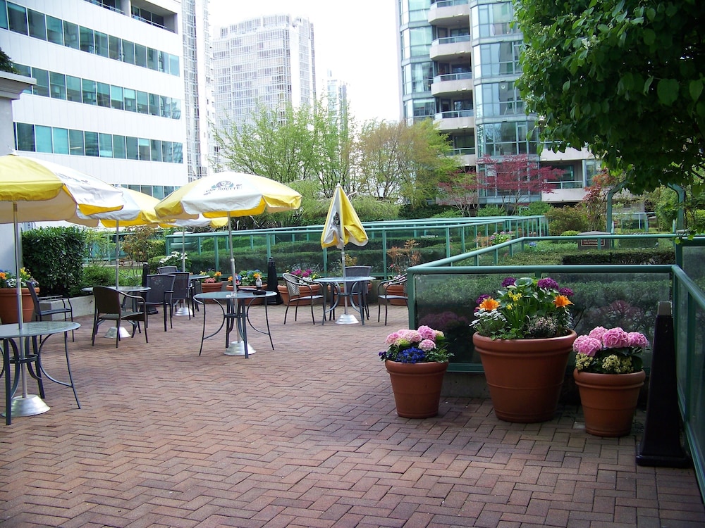 Rosedale Condominiums 48/60
