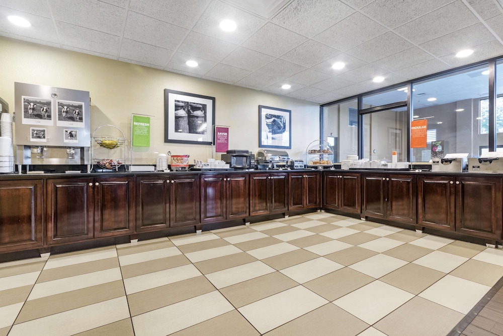 Hampton Inn Richmond 6/54
