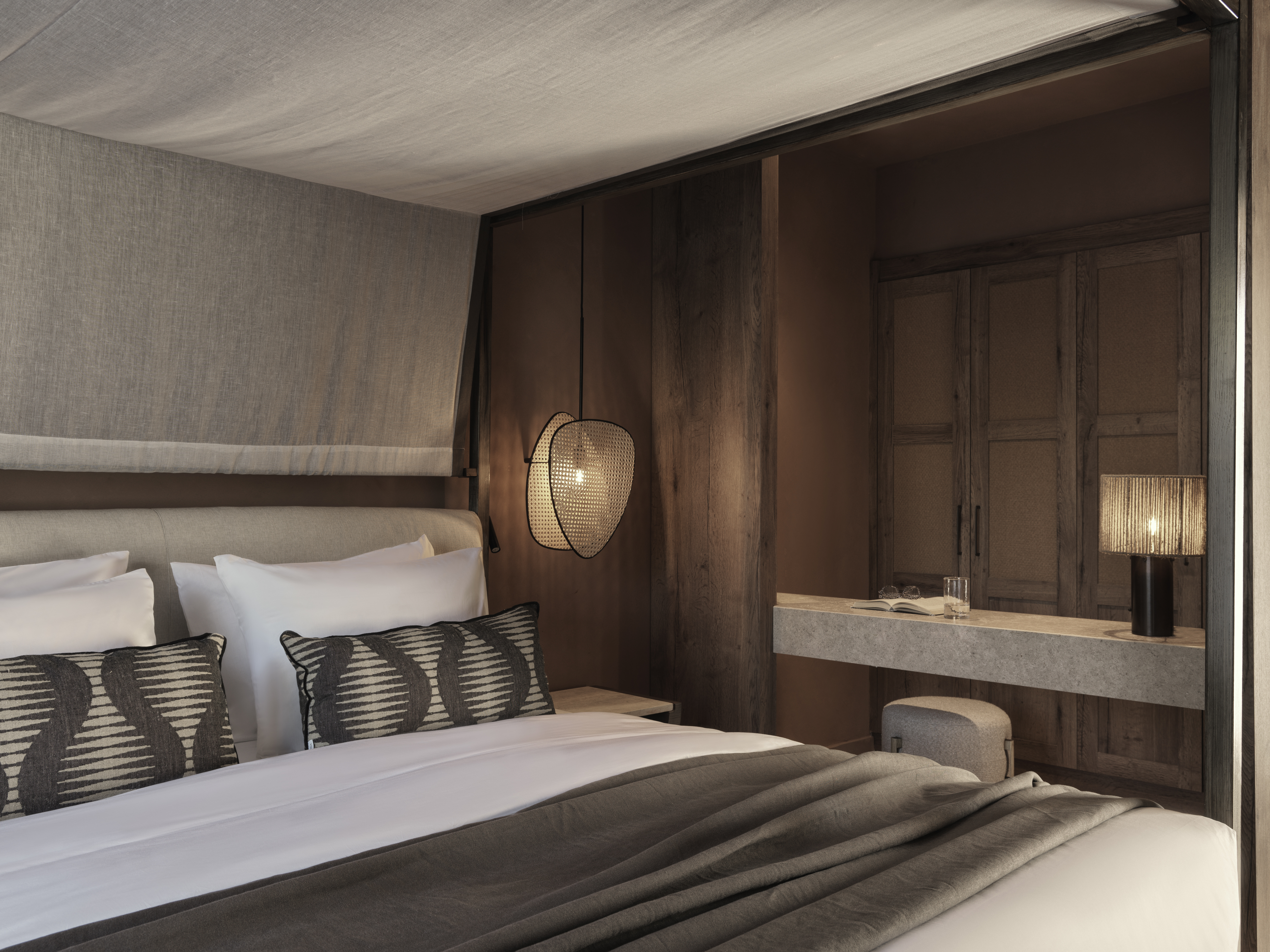 Suite, King Bed