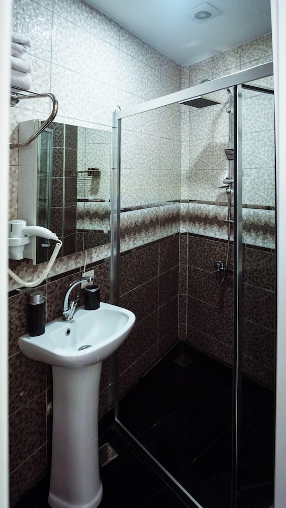 Maca Otel 32/32