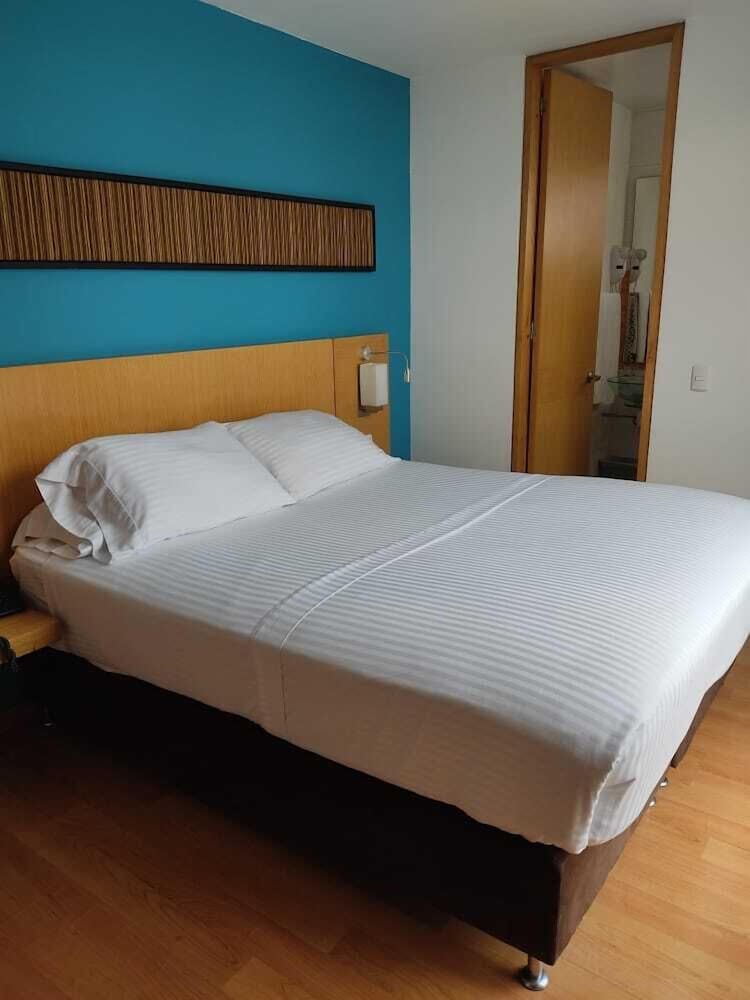 HOTEL DORADO FERIAL 3/23