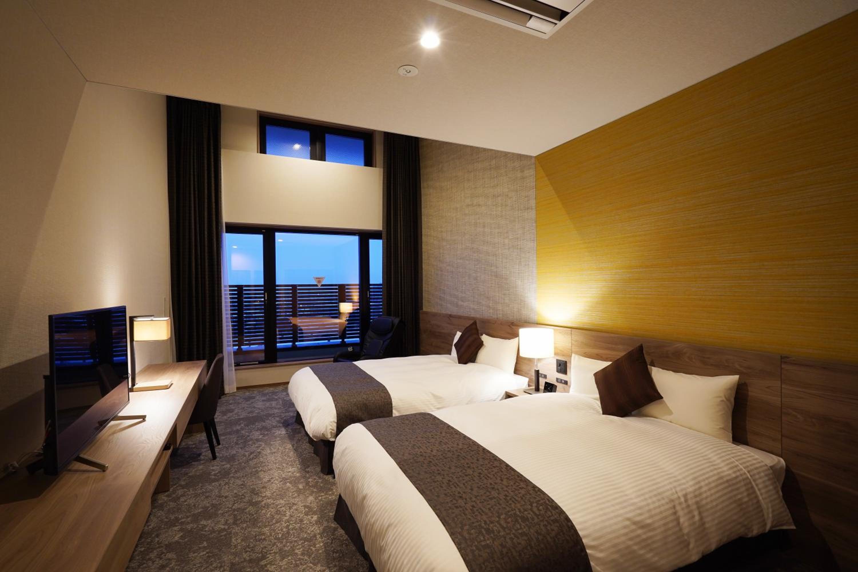 جناح، Winery Hotel & Condominium Hitohana 3/10