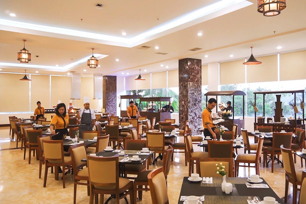 M Bahalap Hotel Palangkaraya 56/67